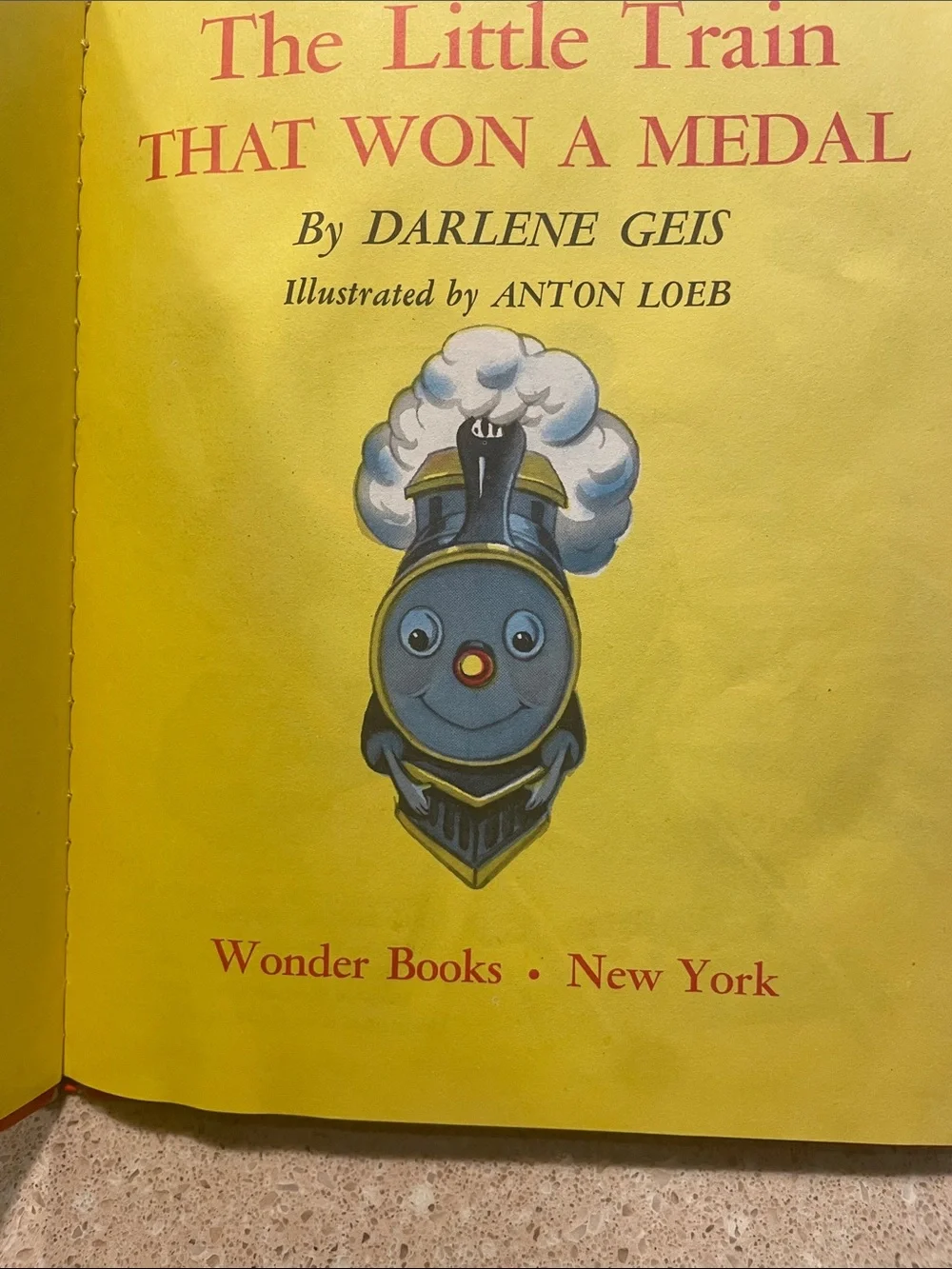 The Little Train That Won a Medal - Blue Kids Book by